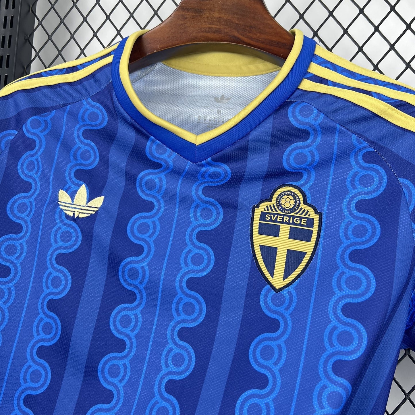 Sweden Victor Lindelof 3 Away Soccer Jersey World Cup 2026