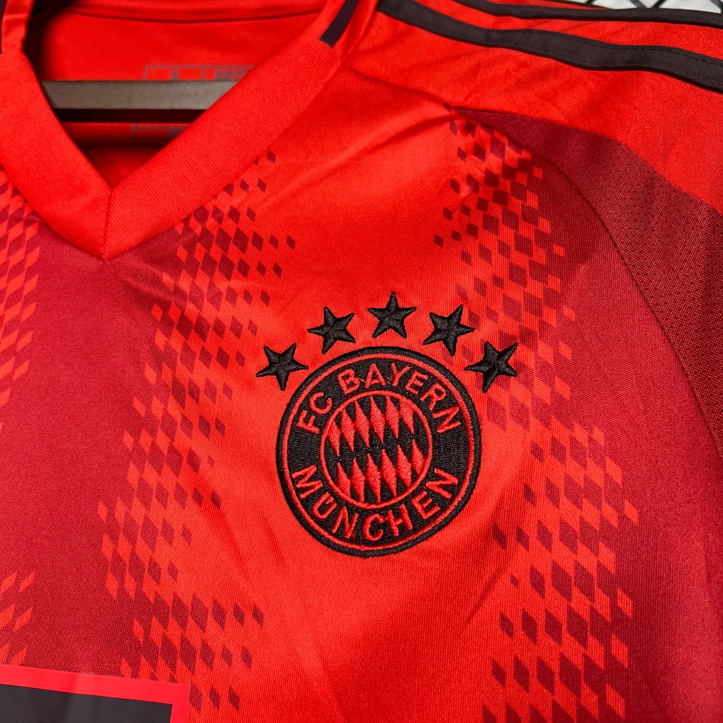 Bayern Munich Robert Lewandowski 9 Home Soccer Jersey 2024/25