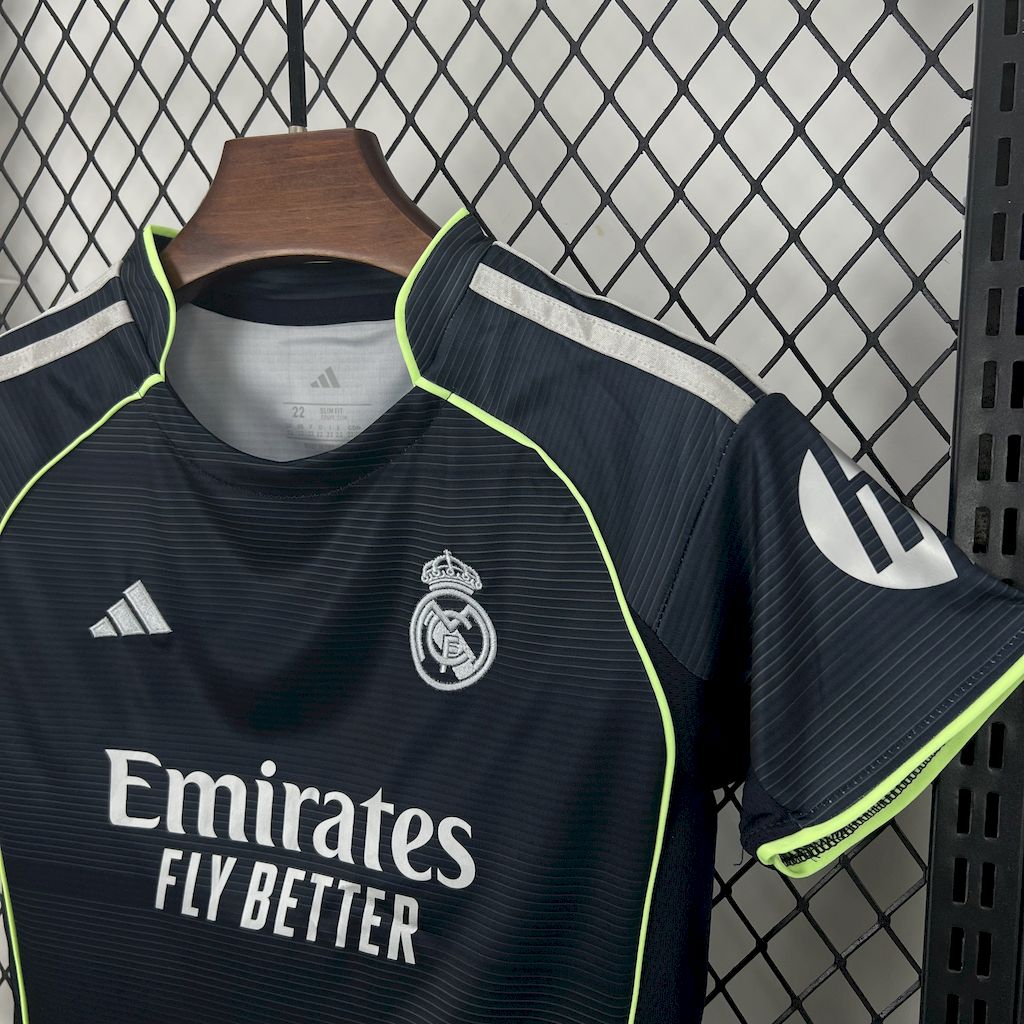 Real Madrid Federico Valverde 8 Kids Away Soccer Jersey 2025-2026