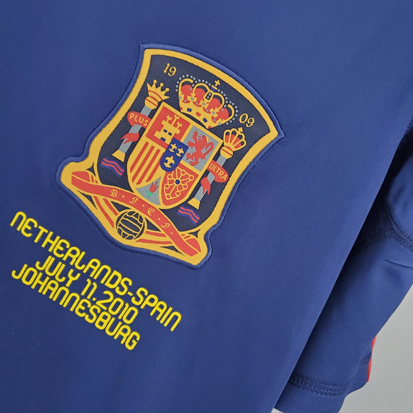 Spain Andrés Iniesta 6 Retro Away Soccer Jersey World Cup 2010