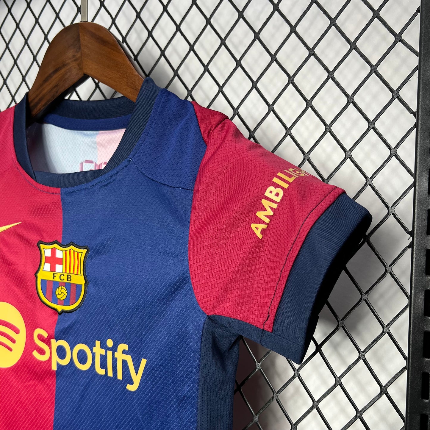 FC Barcelona Lionel Messi 10 Kids Home Soccer Jersey 2024/25