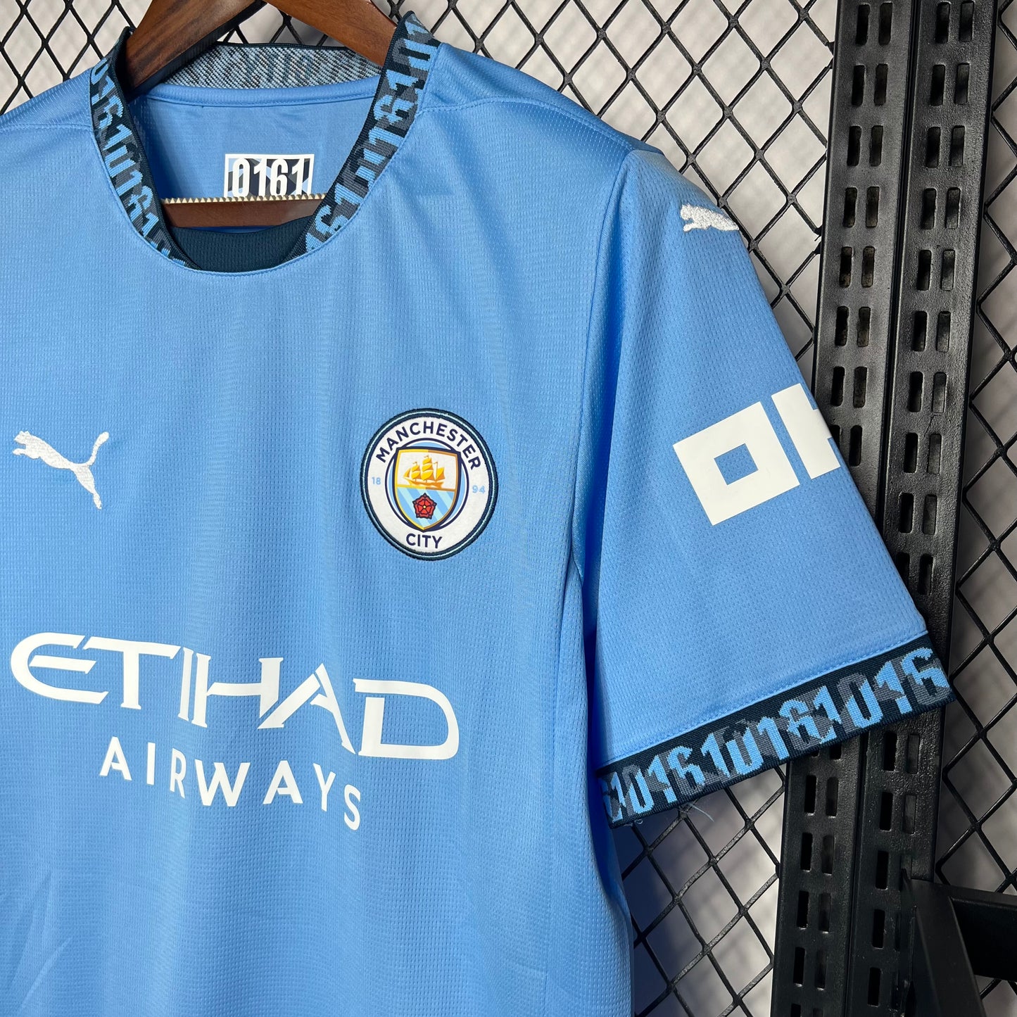 Manchester City Julián Álvarez 19 Home Soccer Jersey 2024/25