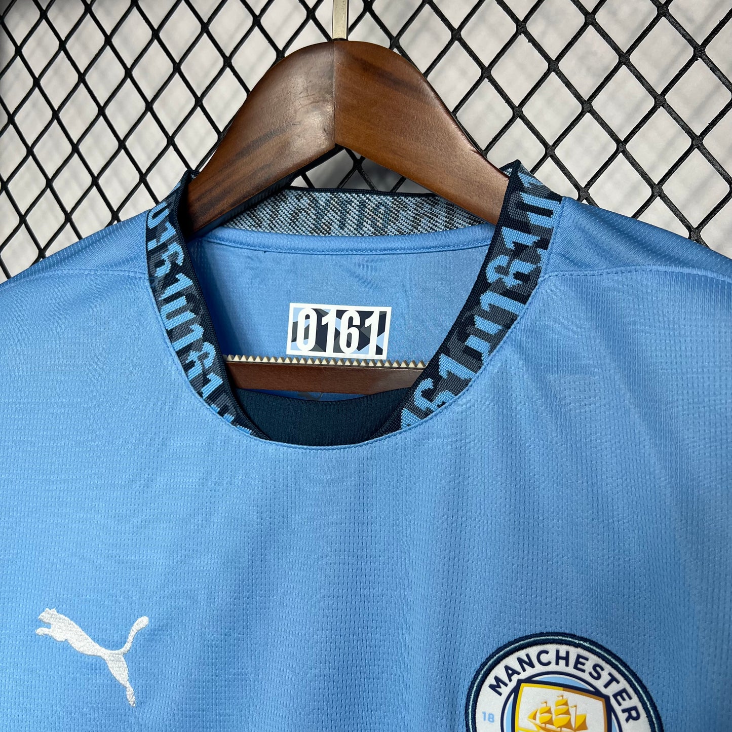 Manchester City Julián Álvarez 19 Home Soccer Jersey 2024/25