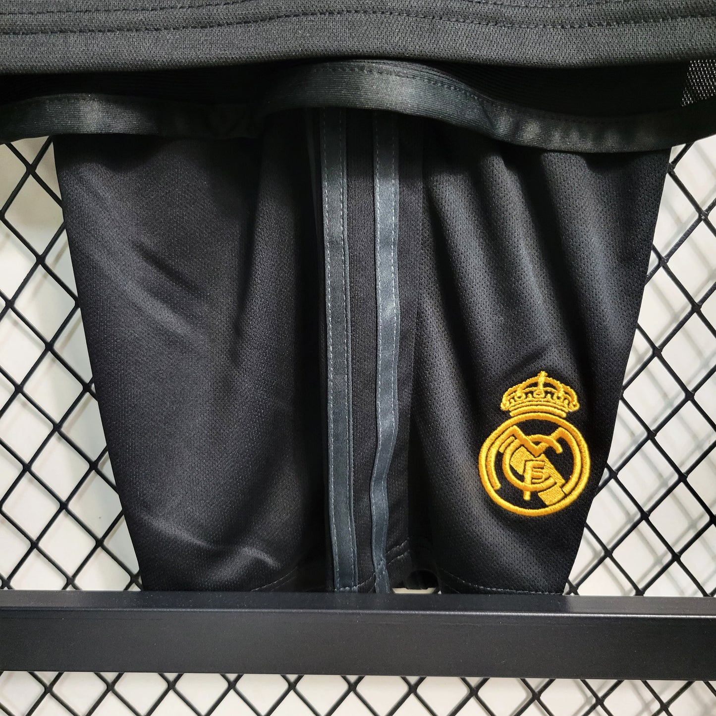 Real Madrid Federico Valverde 15 Third Kids Soccer Jersey 2023/24
