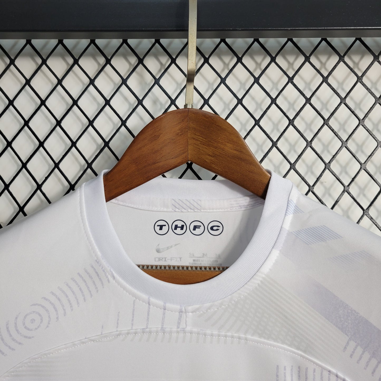Tottenham Hotspur Harry Kane 10 Kids Home Soccer Jersey 2023/24