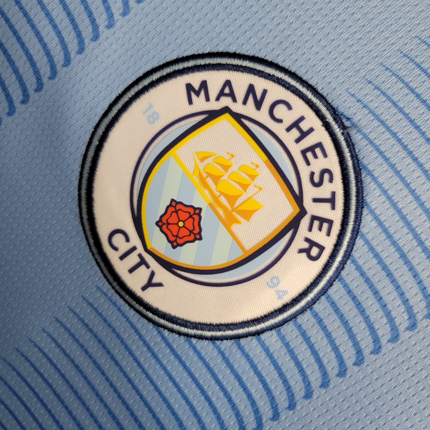 Man City Julián Álvarez 19 Home Soccer Jersey 2023/24