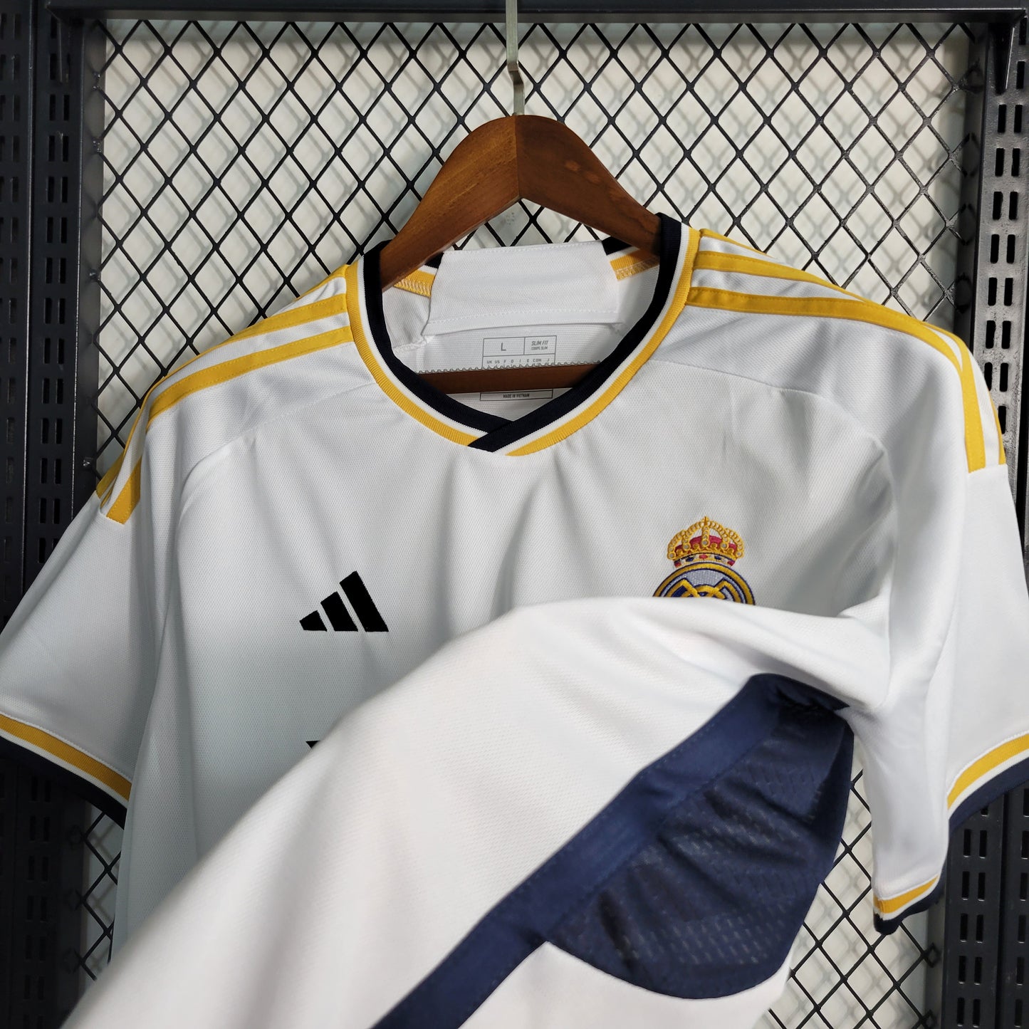 Real Madrid Kylian Mbappé 9 Home Soccer Jersey 2023/24