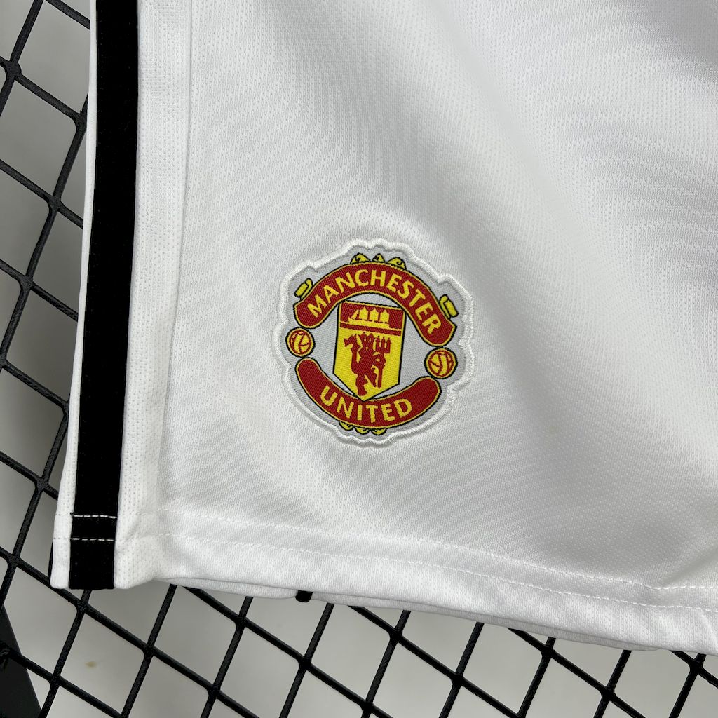 Manchester United Bruno Fernandes 8 Kids Home Soccer Jersey 2025-2026