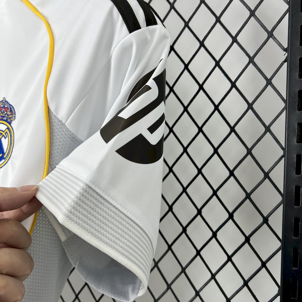Real Madrid Luka Modrić 10 Home Soccer Jersey 2025-2026