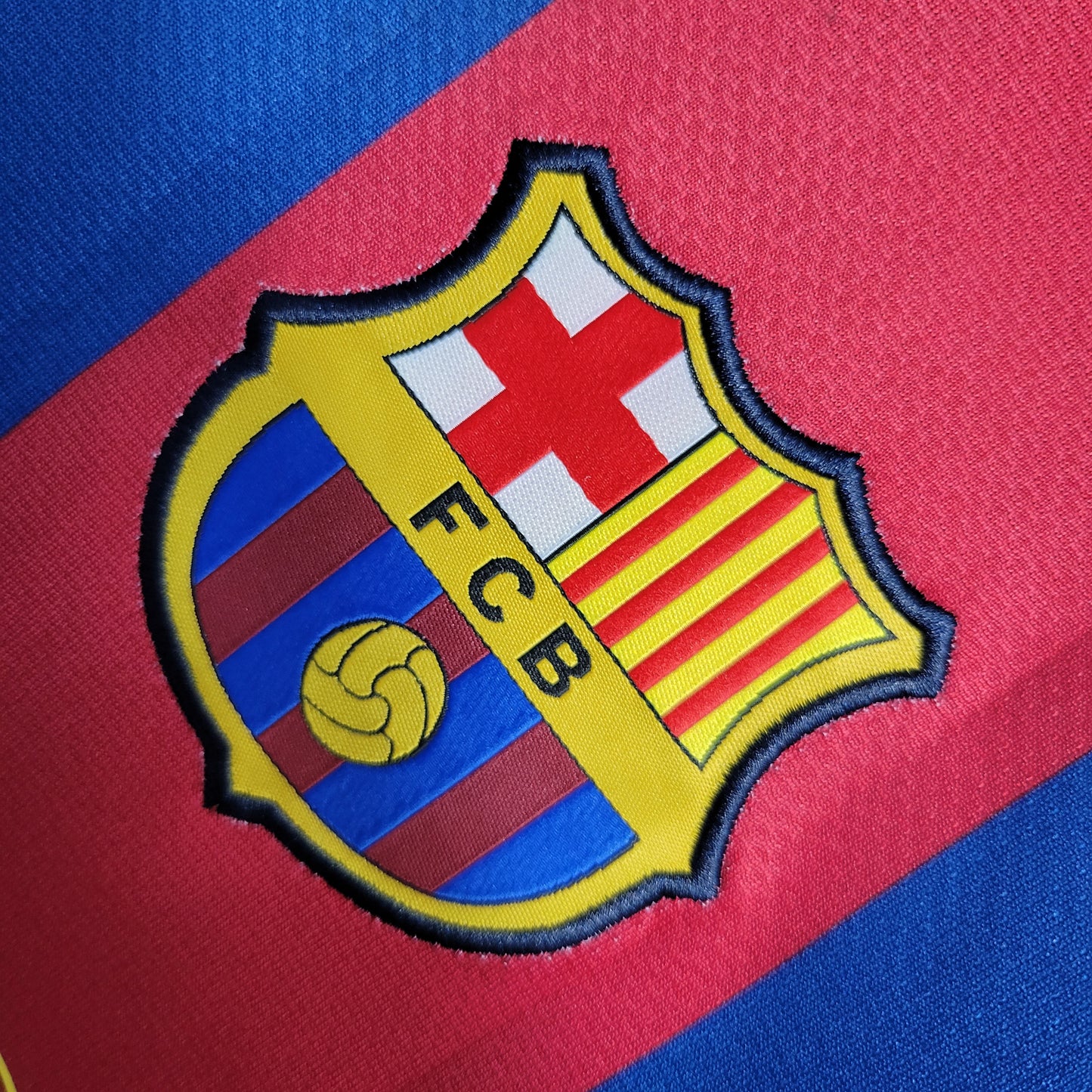 FC Barcelona Lionel Messi 10 Retro Home Soccer Jersey 2010-2011