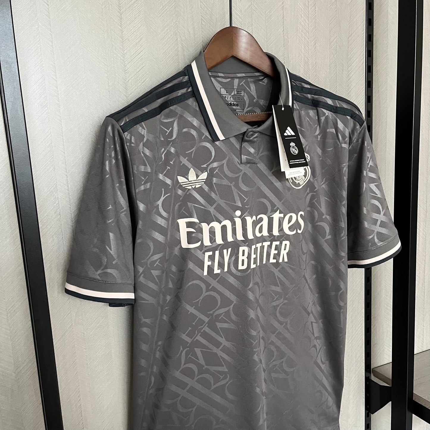 Real Madrid Federico Valverde 8 Third Soccer Jersey 2024/25