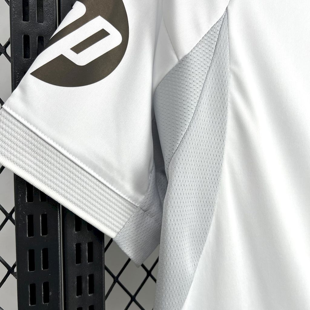 Real Madrid Federico Valverde 8 Home Soccer Jersey 2025-2026